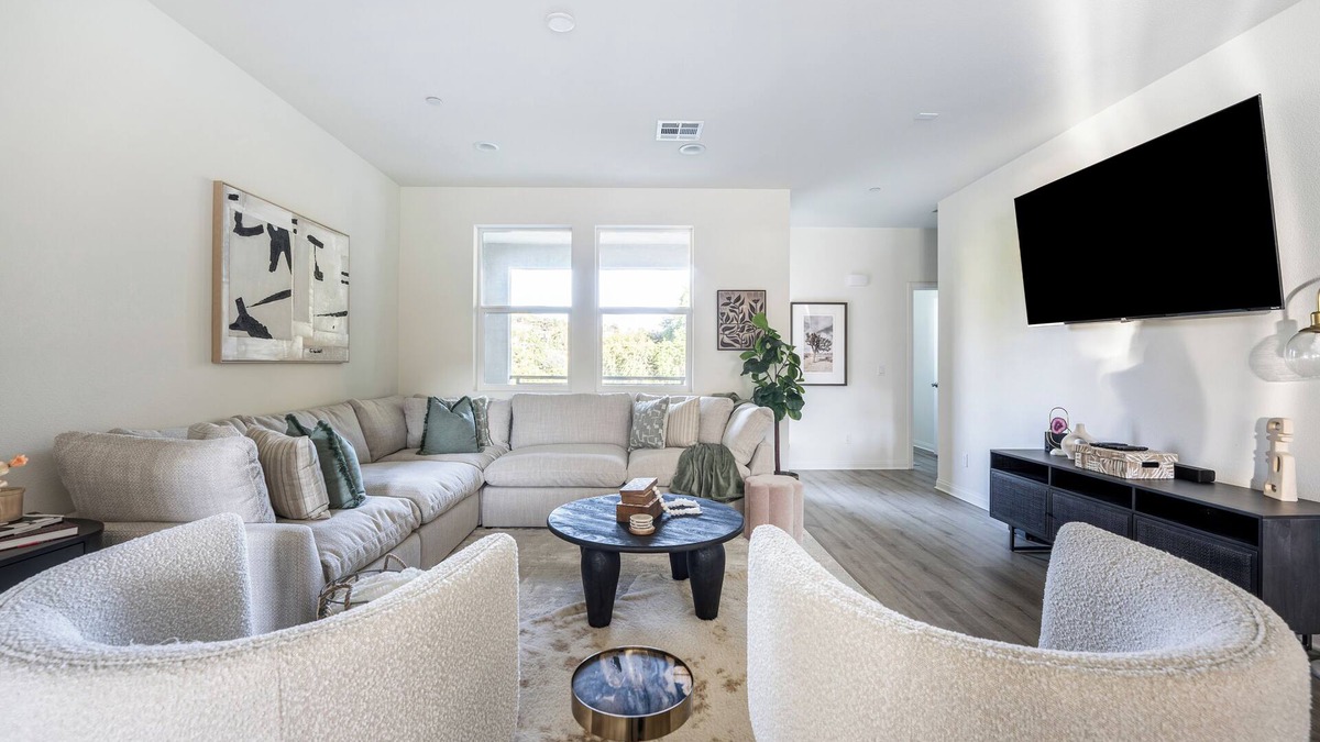 Lemon Grove House | Brand New Stunning 4BR Townhome