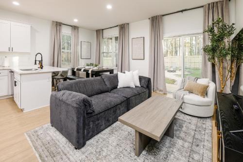 Boiling Springs House | Brand New Stylish 3-Bedroom Home in Boiling Springs
