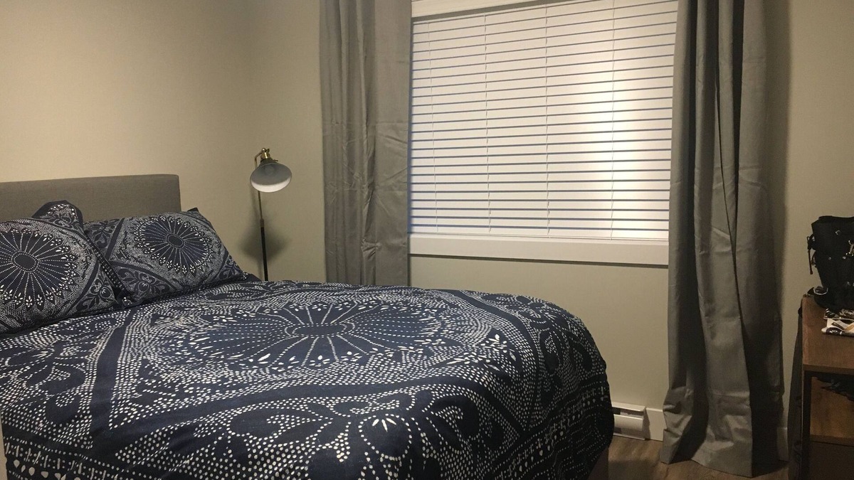 Saanich East House | Brand new suite in fantastic location!