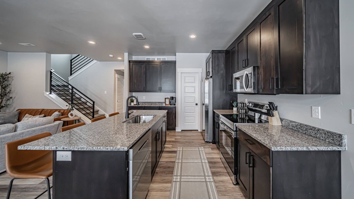 Ammon House | Brand New Townhome sleeps 12.