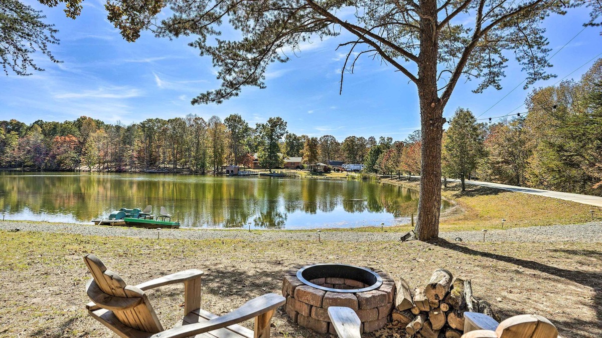 Trenton Cabin | Brand-New Trenton Cabin: Panoramic Lake Views