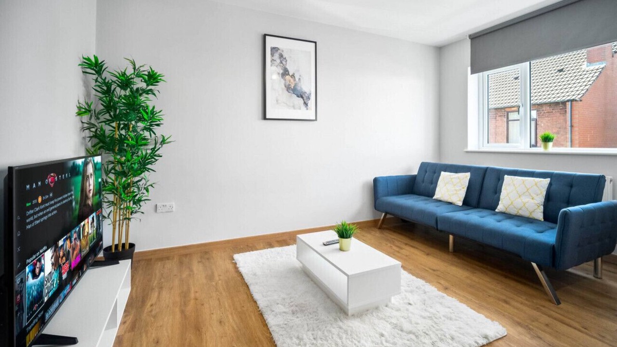 Stourbridge Apartment | Brand New Two Bed - Parking - Stourbridge