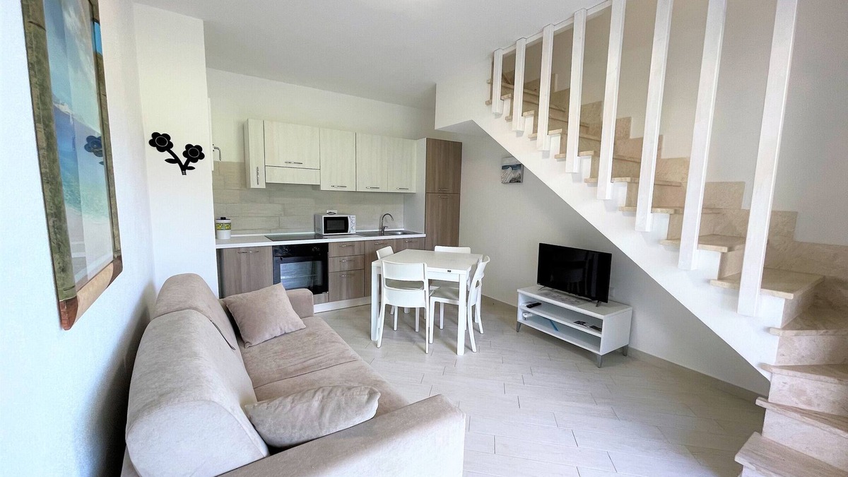 Viddalba Apartment | Brand new two-story apartment in residence with pool, equipped with washing machine