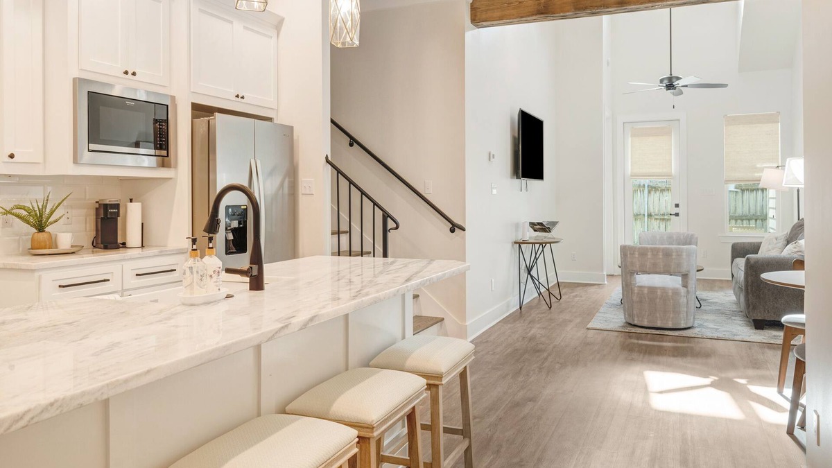 Lafayette House | Brand new upscale 3bed/2.5 bath townhome located in the heart of Lafayette, LA!