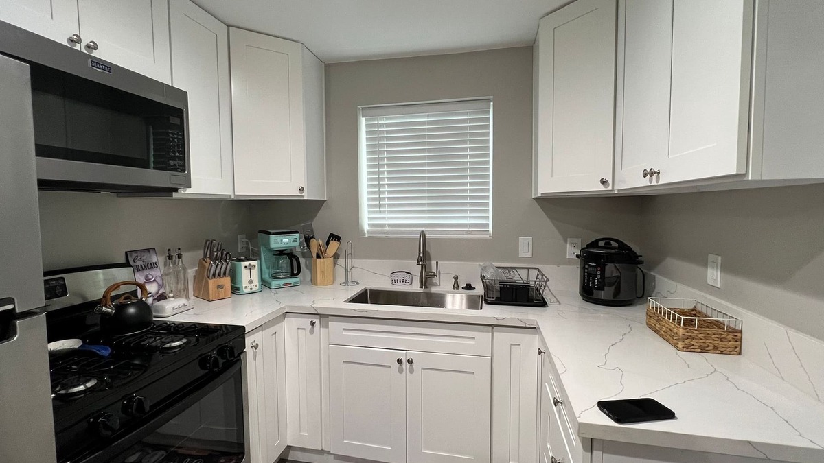 Lemon Grove Cottage | Brand new very quite and beautifully furnished 1 bedroom 1 bath cottage