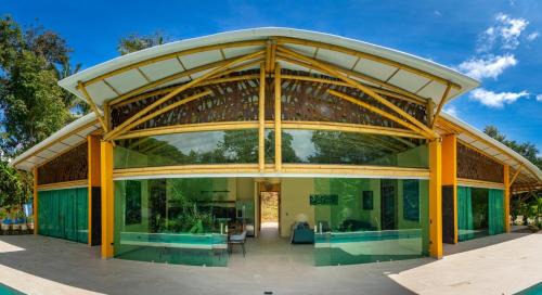 Quepos House | Brand New Villa Bambú with large pool near MA