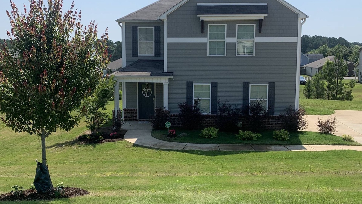 Vance House | BRAND NEW VILLA *cozy and comfortable UA/UAB Located in Vance, East Tuscaloosa