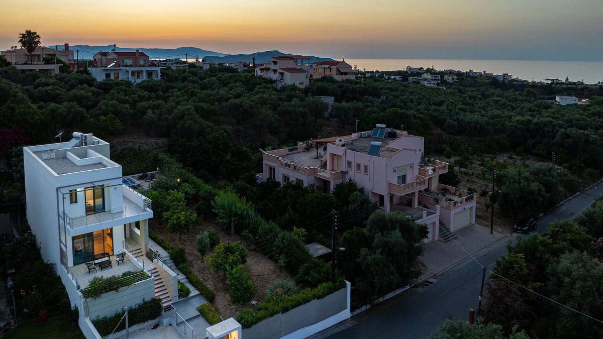 Daratsos Villa | Brand new villa ☆ Private pool ☆ 5 min from famous beaches ☆ Kid's playroom !