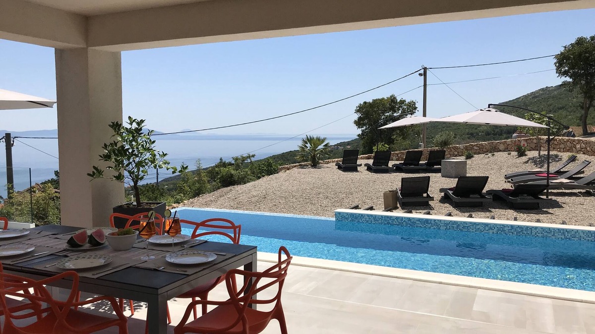 Zagore Apartment | Brand new, with infinity pool, right by the pool