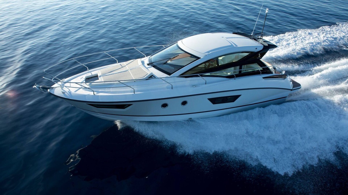 Black River Boat Rental | Brand New Yacht - GT 40