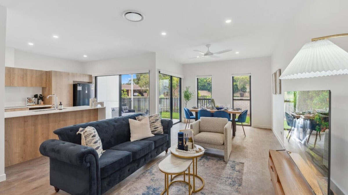 Capalaba House | BrandNew Modern 4BR House w/Parking/Yard/Mall/Park