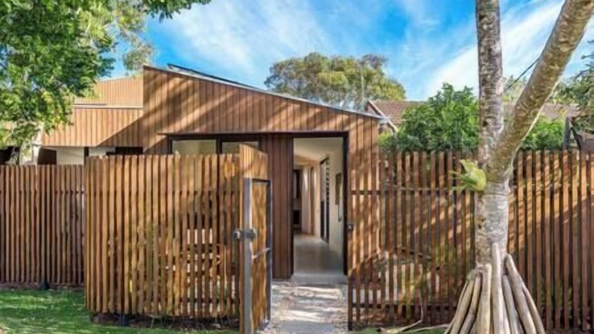 Suffolk Park Apartment | BRANDON STUDIO - Tallow Beach
