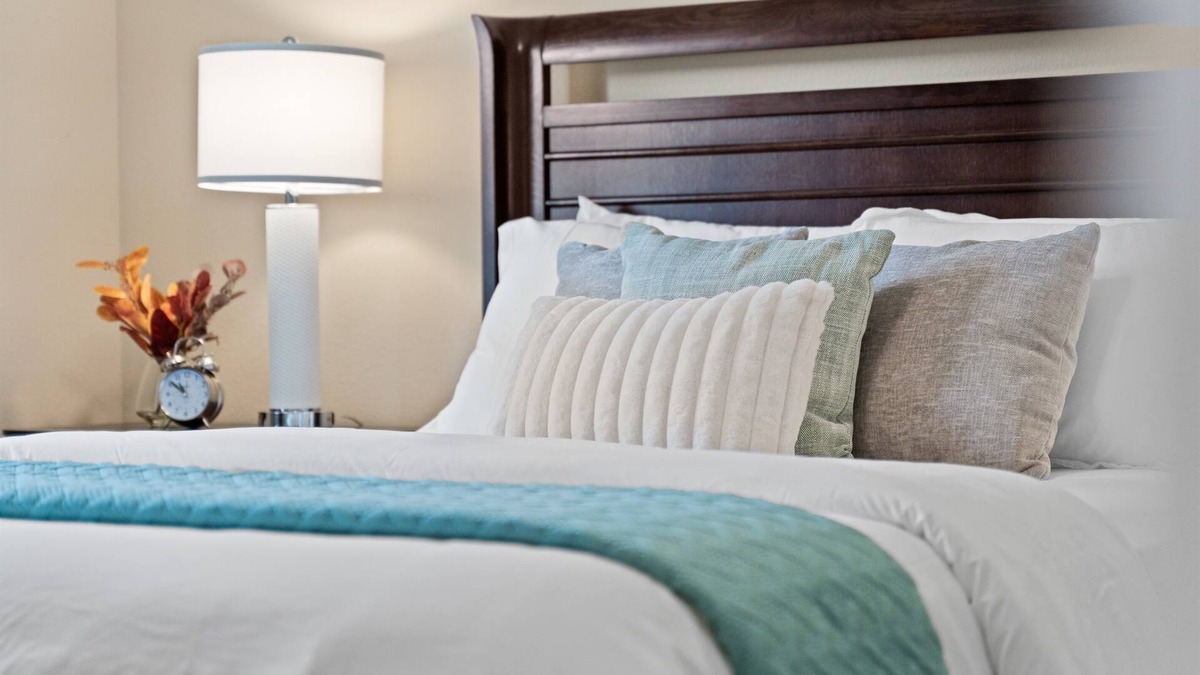 Branson House | Branson Hills Exclusive Walk-In Vacation Home - 2BD - Sleeps 6 - Great Location!
