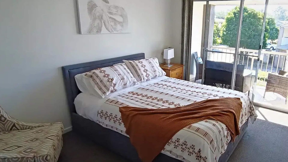 Brassall House | Brassall Place-Ipswich Entire Home 🏡 with Pool UNIT 46