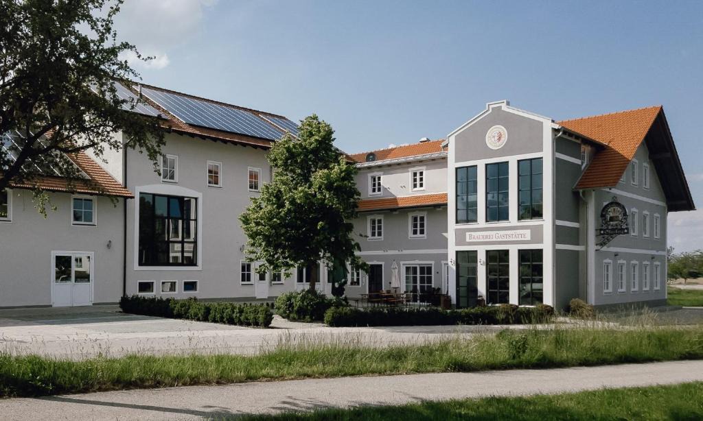 Obertaufkirchen Hotel | Brauerei Gaststätte Stierberg