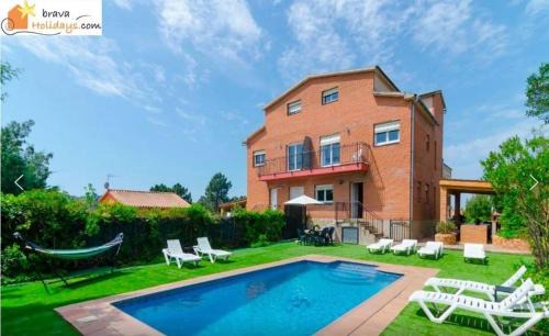 Vidreres Villa | Bravaholidays-601-Lloret Park 1