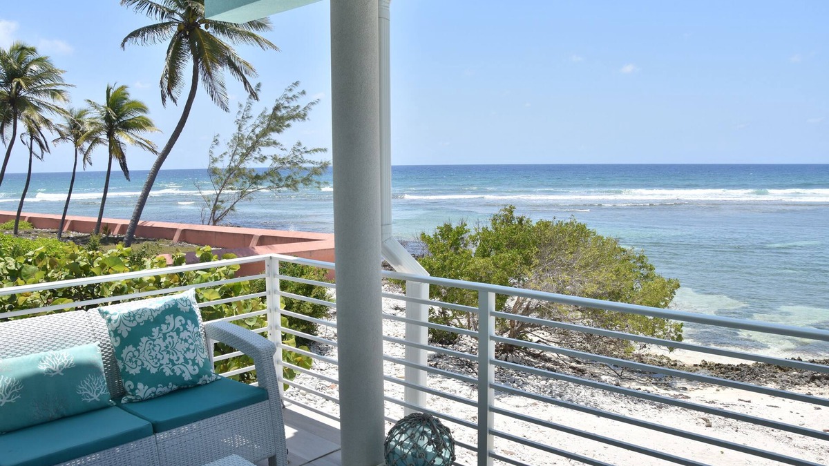 Bodden Town House | Breakers View Beach house perfect place to relax, unwind, sun, swim, snorkelntnn