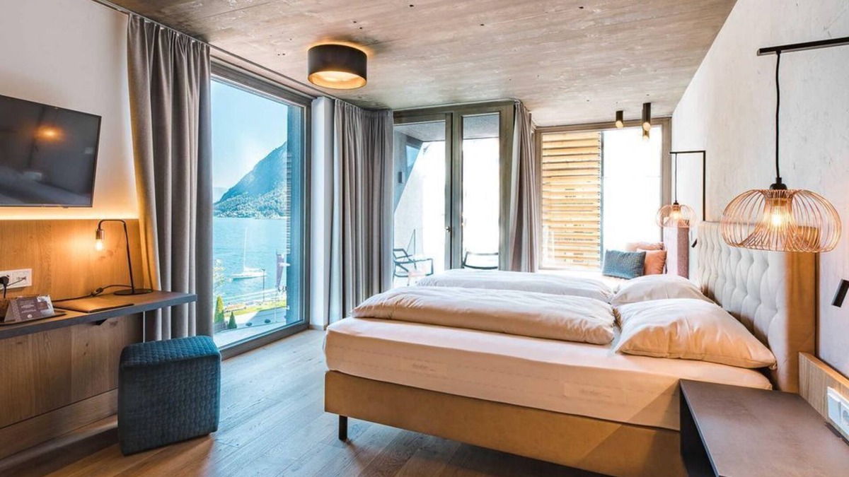 Pertisau House | Breakfast with short stay Achensee Seeblick SUP - Seehotel Einwaller