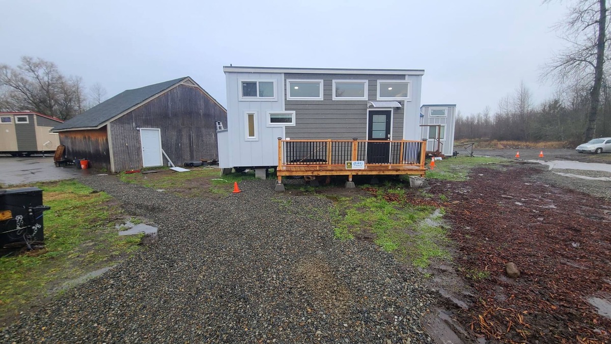 Buckley Apartment | Breakfast at Tiffany’s Tiny Home On The Farm