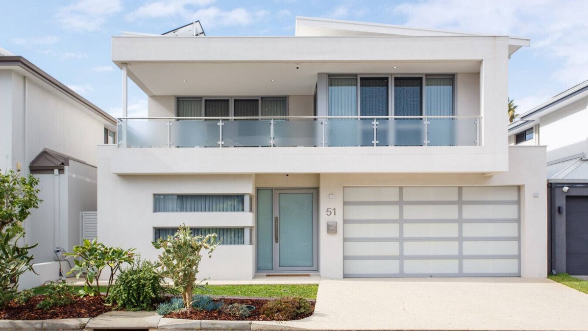 North Coogee House | Breaksea Beach House - Modern Luxury close to Fremantle