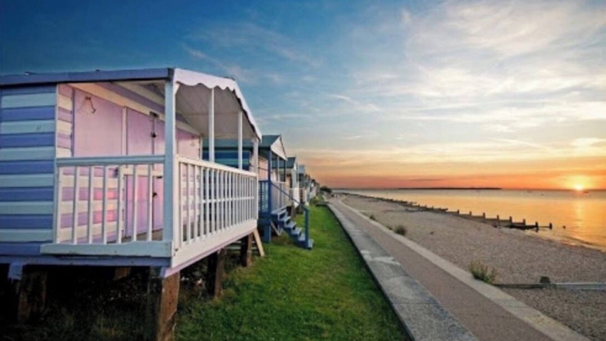 Swalecliffe House | Breakwater house stone throw from the beach with an outside pool .