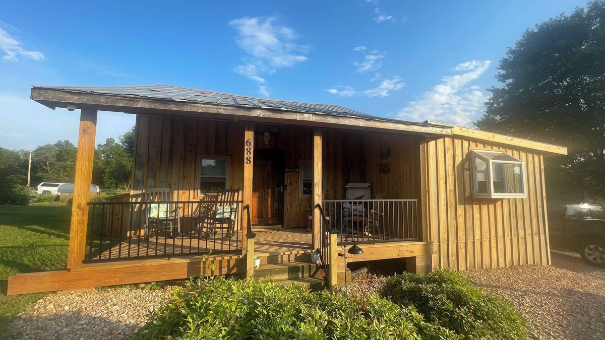 Pilot Mountain Cabin | Breath of Fresh Air Cabin great place to relax