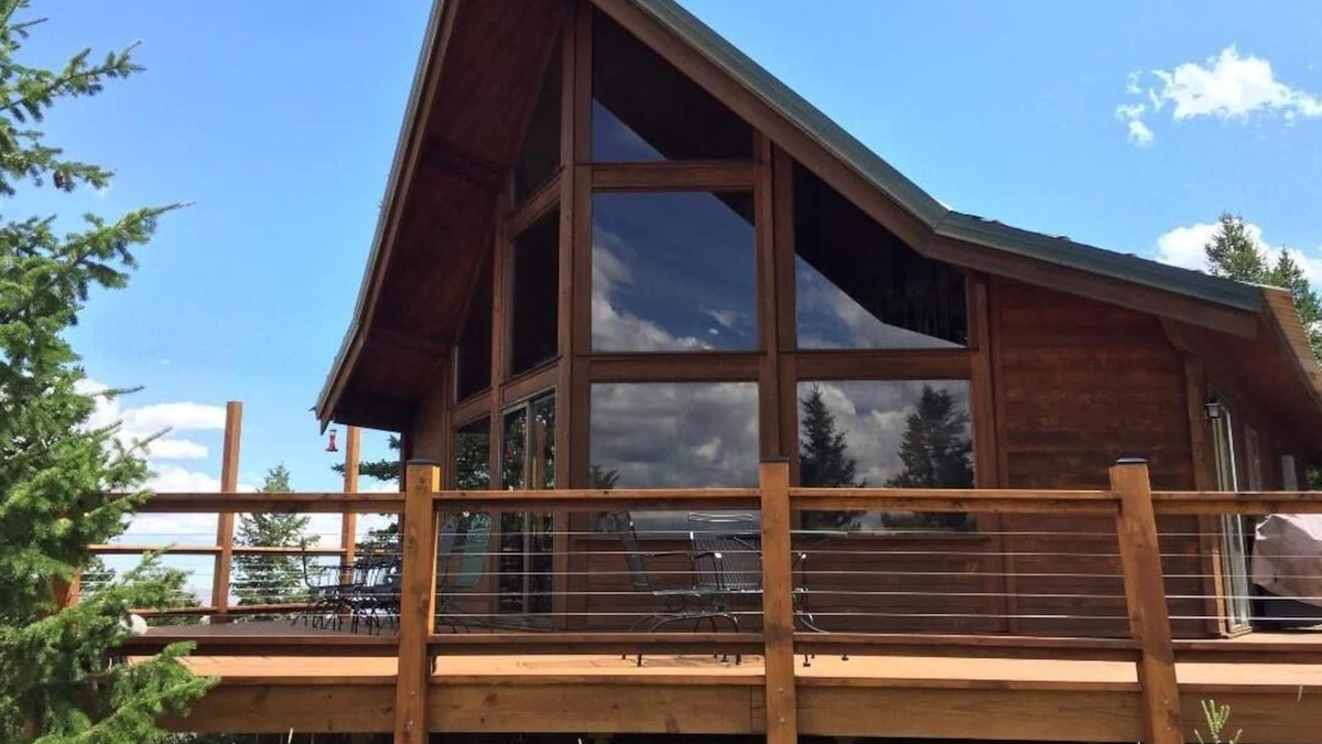 Dubois Cabin | Breath Taking Views-Near Yellowstone New Hot Tub. Just off Union Pass!