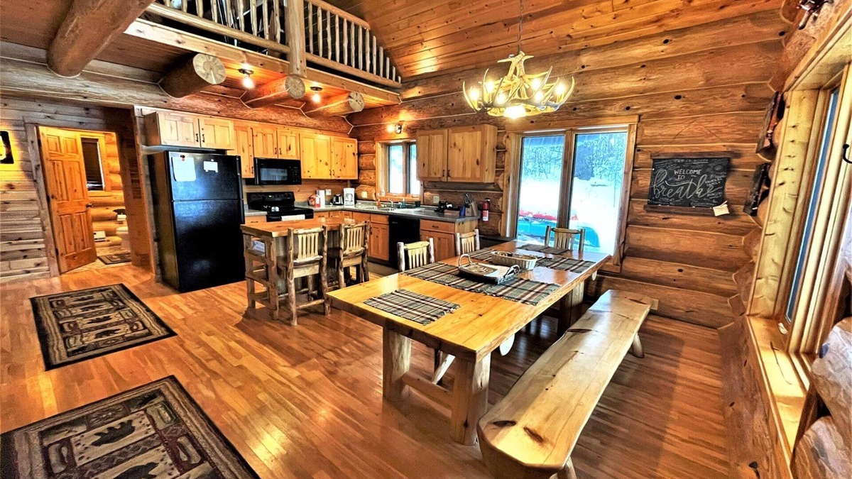 Park Falls House | Breathe! A Beautiful Cabin | 2 Bed, 1 Bath