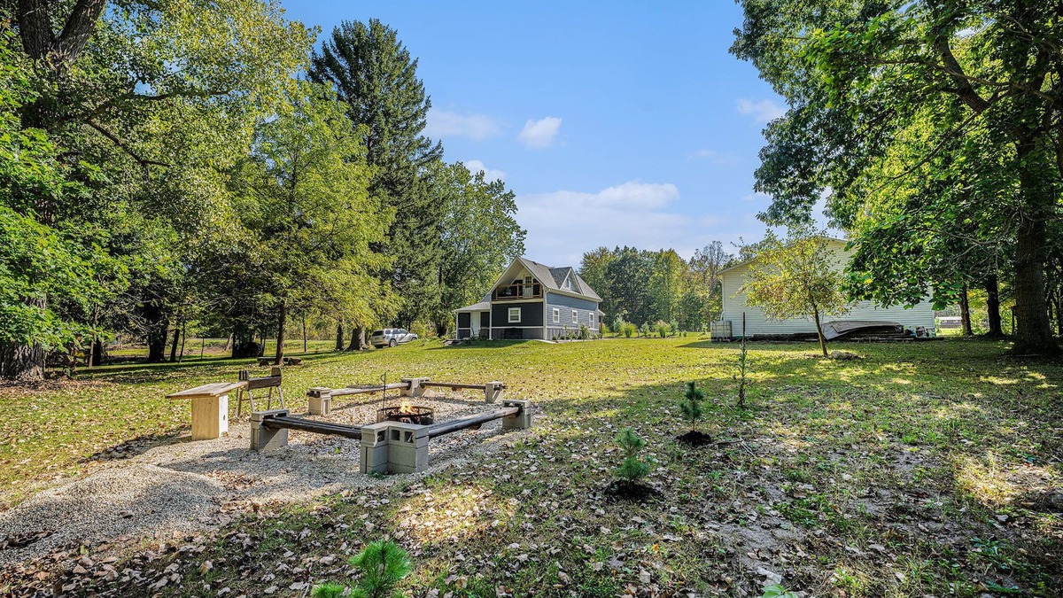 Kendall House | Breathe & Unwind: Secluded Cabin 2BR- Near South Haven