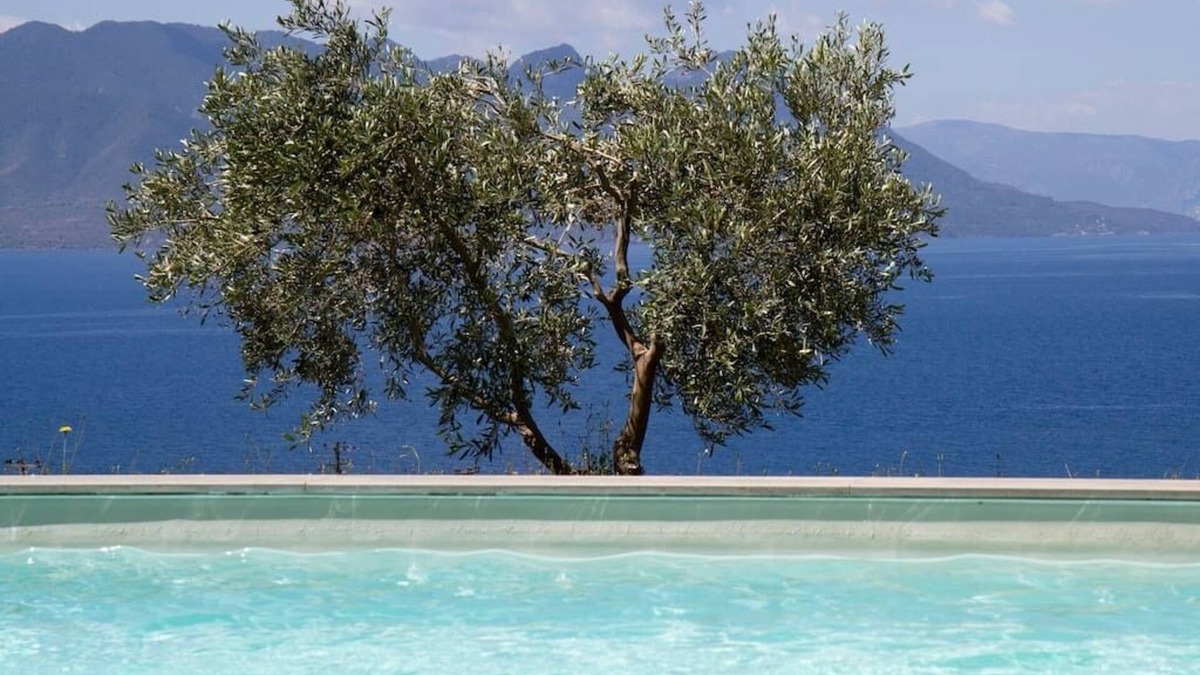 Kontos Villa | Breathingtaking view on the Peloponnese.