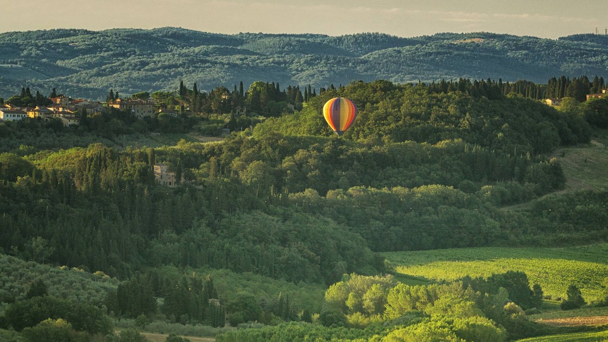 Lucardo House | Breathtaking views of the Chianti hills, Tradition, Sustainability and Design