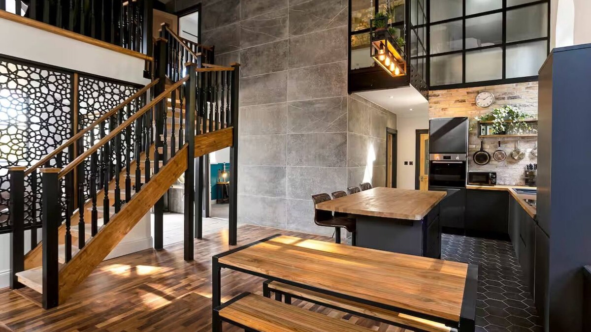 Stroud House | Breathtaking Cotswolds Chapel w/Valley Views
