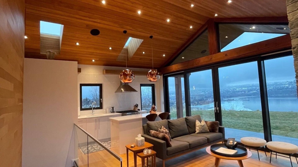 Okanagan-Similkameen Cottage | Breathtaking Eden Park Cottage on Okanagan Lake