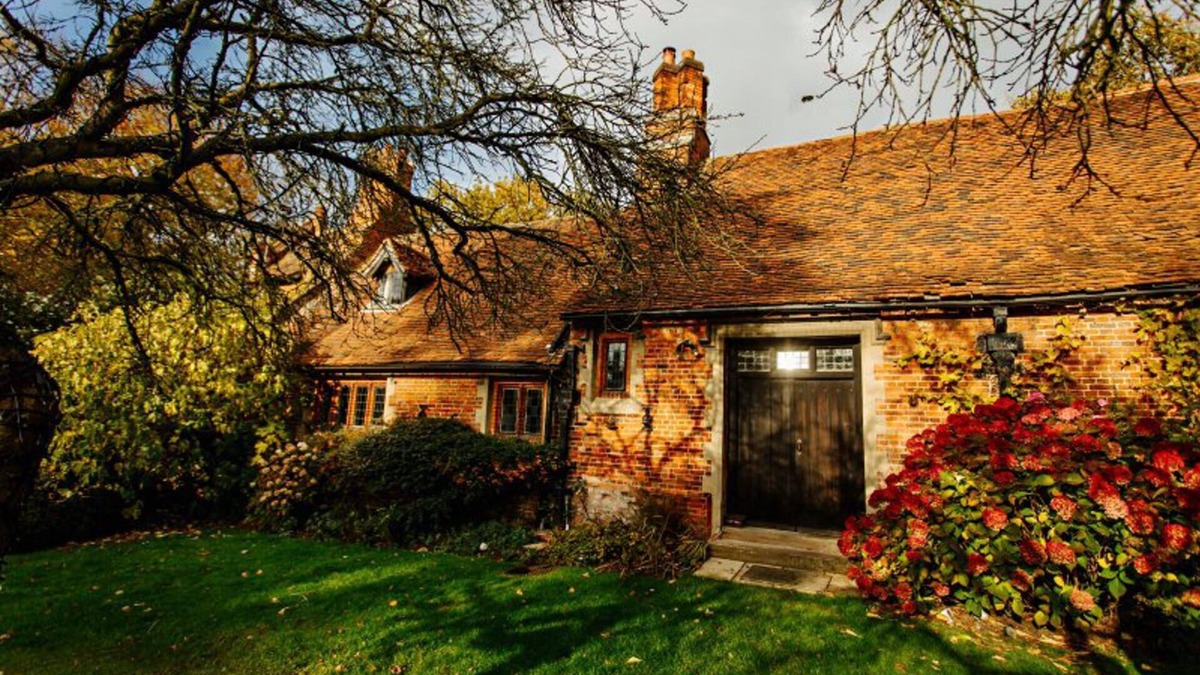 Burnham-on-Crouch House | Breathtaking Elizabethan Manor House