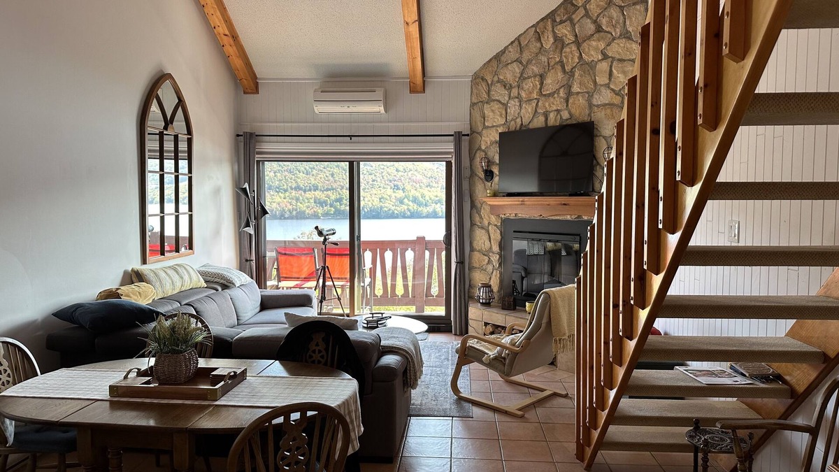Mont-Tremblant Condo | Breathtaking lake and mountain view 2 bdrm condo