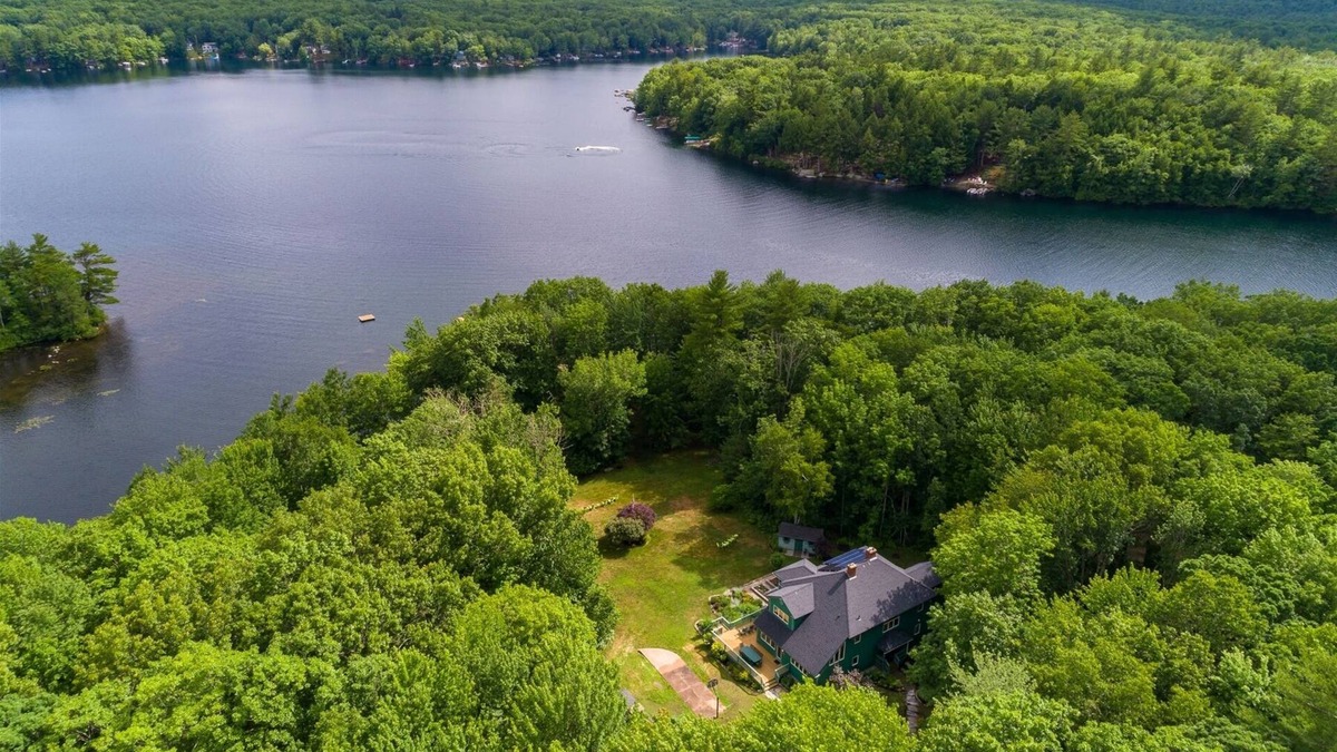 Lyman House | Breathtaking Lakefront Compound With Four Buildings and Every Amenity