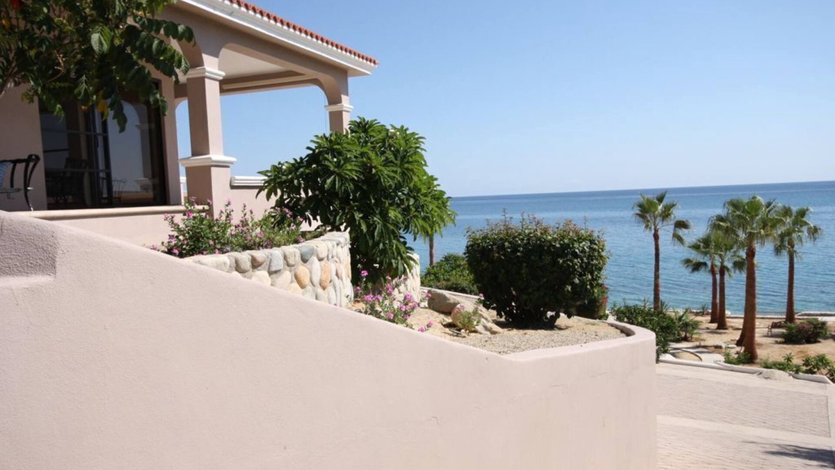 Los Barriles House | Breathtaking! Luxury 1 Bed/2 Bath Beach Home, Panoramic Deck View, Beach Front
