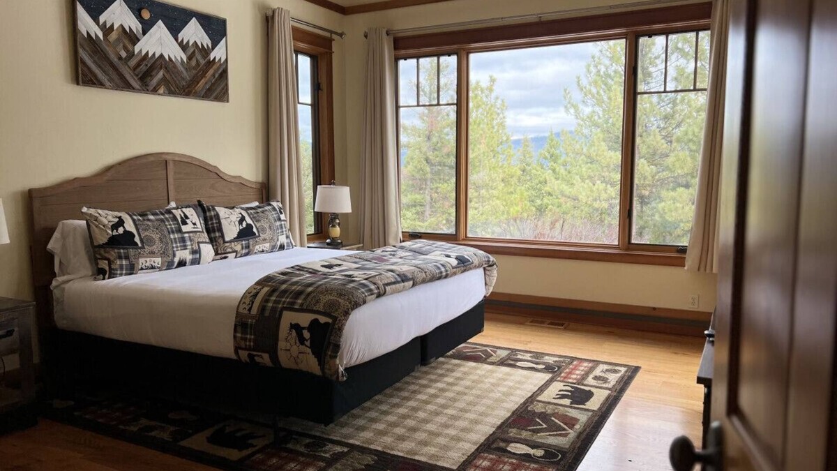 Gold Mountain Cabin | Breathtaking Luxury Family Cabin Nakoma Golf Couples