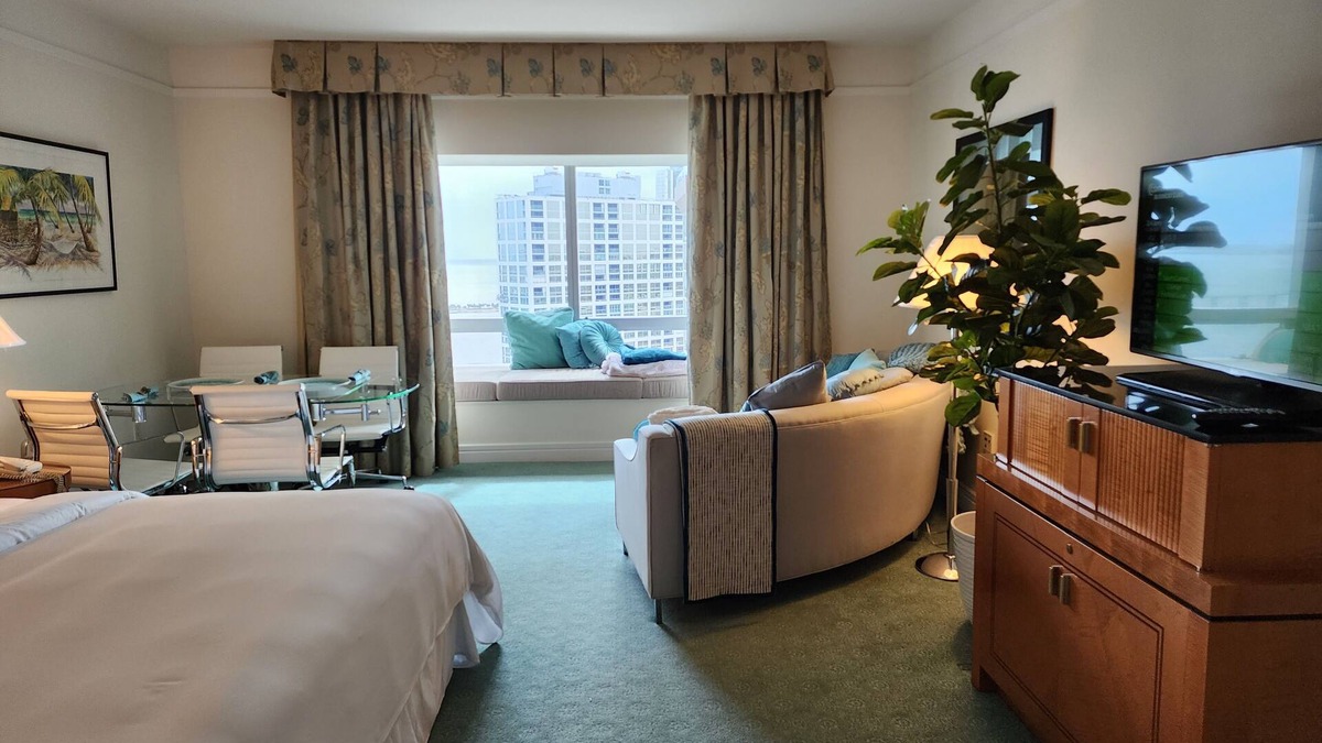 Brickell Condo | Breathtaking Miami Four Seasons