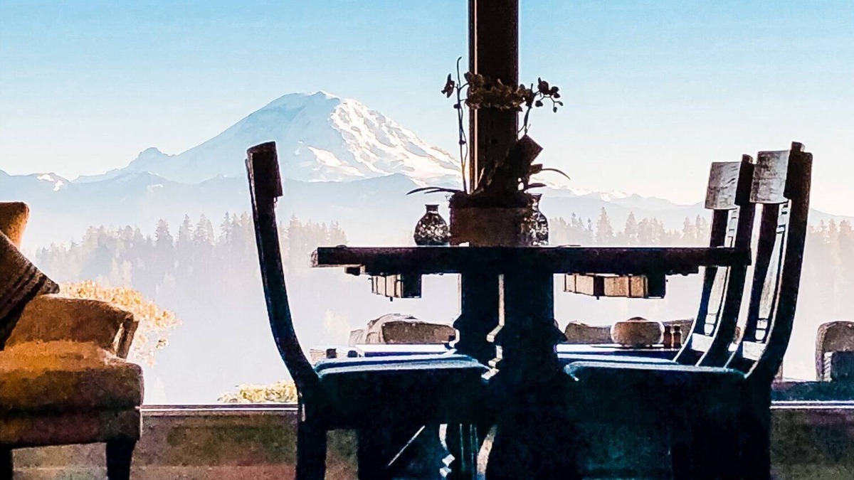 Auburn House | Breathtaking Mt Rainier & Mountain Views, Whole House - Hot Tub/Pool Table