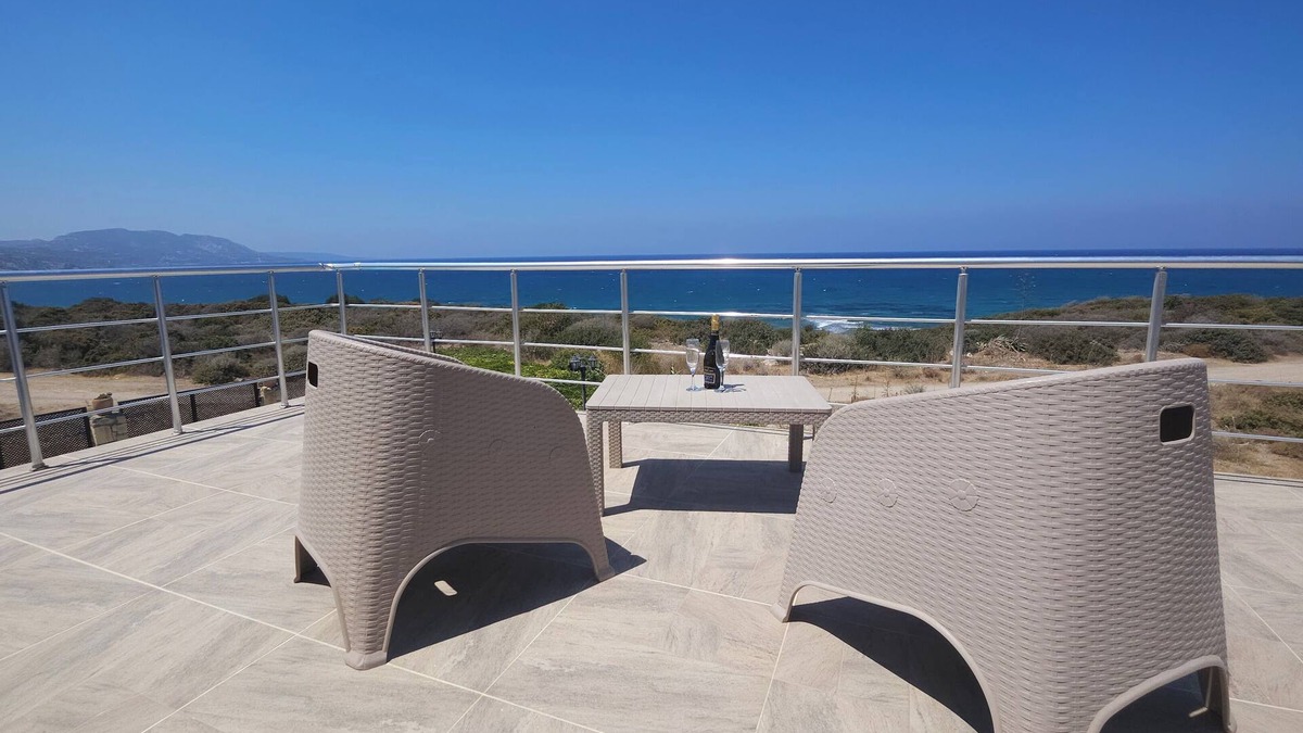 Karsiyaka Villa | Breathtaking sea views, and total relaxation – just steps from the sea.