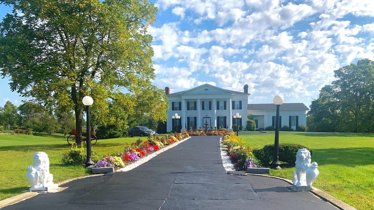 Cayuga House | Breathtaking Southern Plantation Style Home on a Magnificent Waterfront Lot.