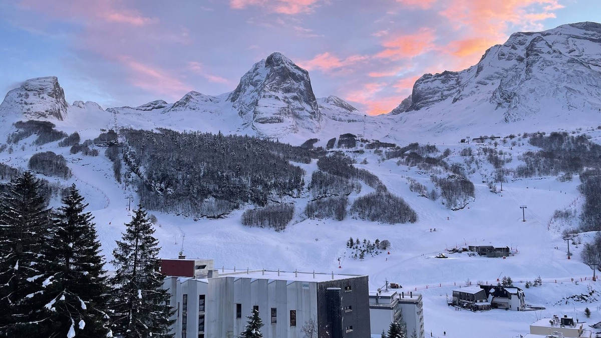 Eaux-Bonnes Apartment | Breathtaking view of the slopes and the valley- Apartment 6 pers.