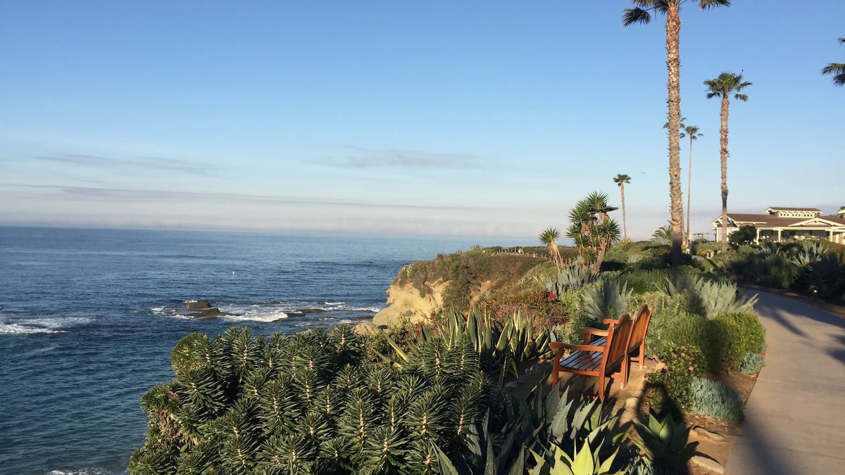 Dana Point Condo | Breathtaking views & a minute stroll to monarch beach, restaurants,and shops.