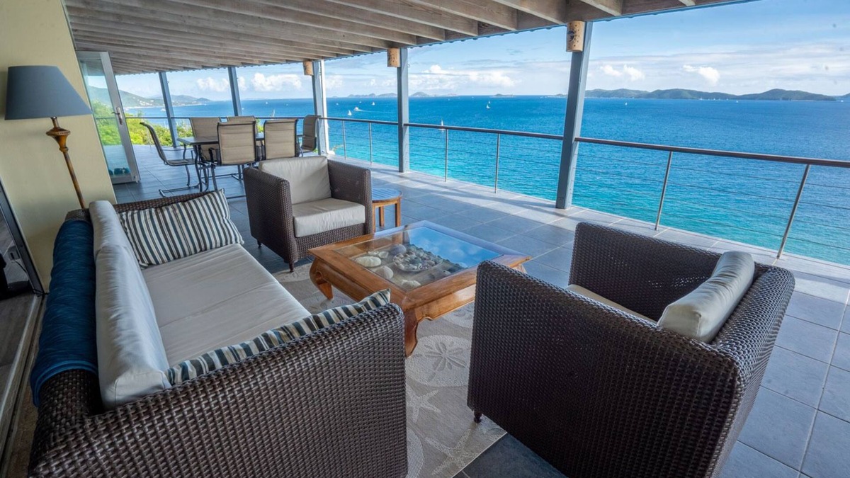 Havers Apartment | Breathtaking views , Jacuzzi , open plan house , 5 min to Nanny Cay Beach & Bar