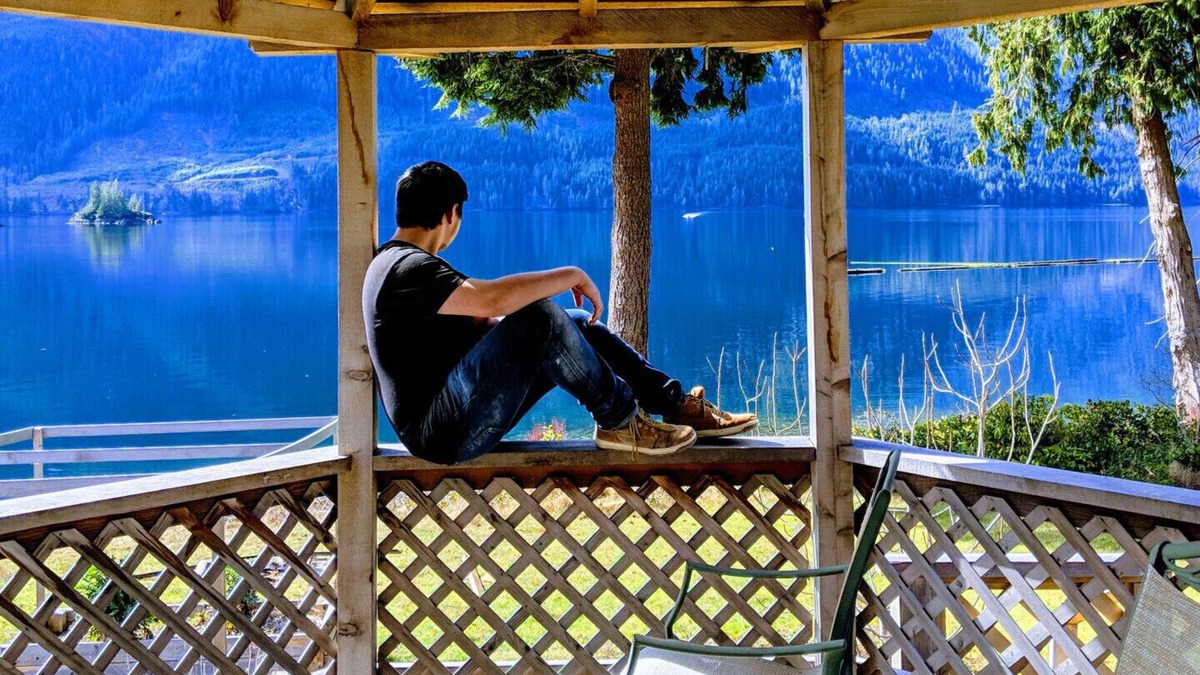 Port Alice House | Breathtaking views, right by the ocean!