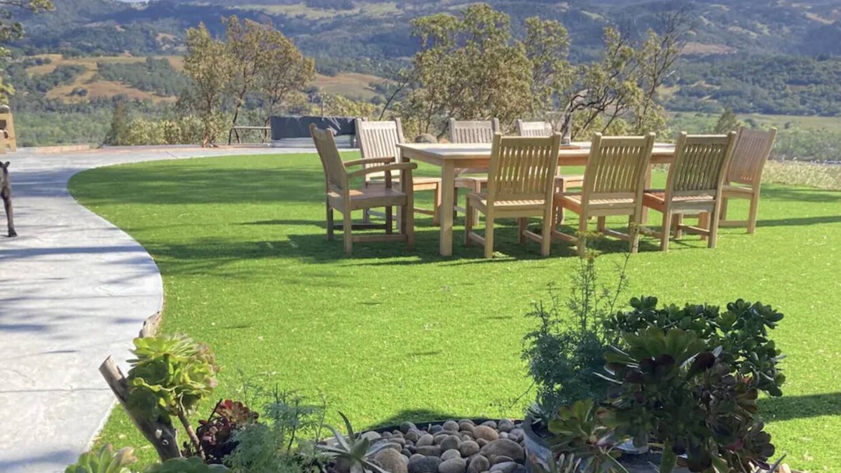 Cloverdale Other | Breathtaking vineyard views on private estate