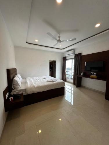 Mahabaleshwar Hotel | Breezy cozzy