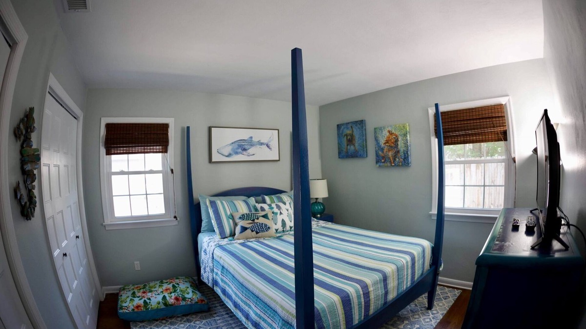 Northeast Virginia Beach Condo | Breezy, Quaint, and Dog- Friendly North End duplex.