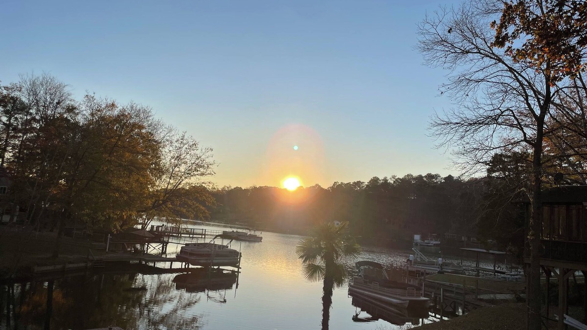 Gilbert House | Breezy's Blyss 2 BR Cottage On Lake Murray in Lexington County